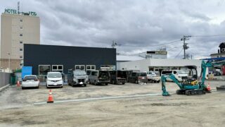 町田商店とローソンの新店舗が建設されていました。