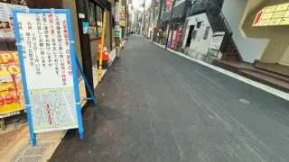 【青葉区】稲荷小路の一部区間で舗装工事が行われているみたい。