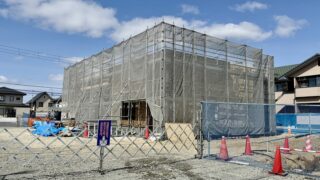 モスバーガーの新店舗が建設されてるみたい。