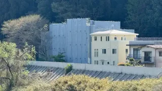 【青葉区】霊屋下のあのビジネスホテルが、シートに覆われていました。