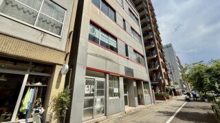 晩翠通りに明日本屋さんがオープンするみたい。