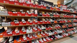 靴好きの皆さん必見！あの人気ブランドが特別価格で手に入るセールが開催されているみたい！