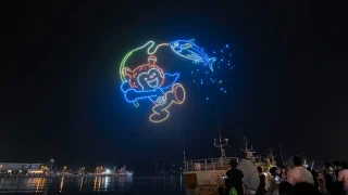 約35,000人が来場したお祭りのドローンショーでホヤぼーやが描かれたみたい。