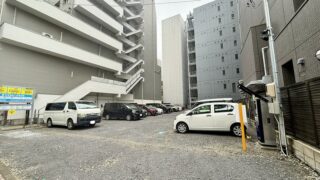 柳町通りにオープンしたコインパーキングがお得。